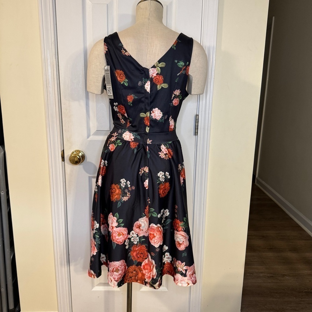 Owin Black Floral Sleeveless Fit & Flare Dress Size L NWT - Picture 2 of 8